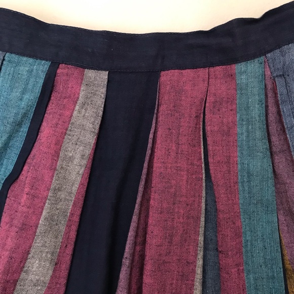 Stunning pleated skirt from India - Picture 3 of 7